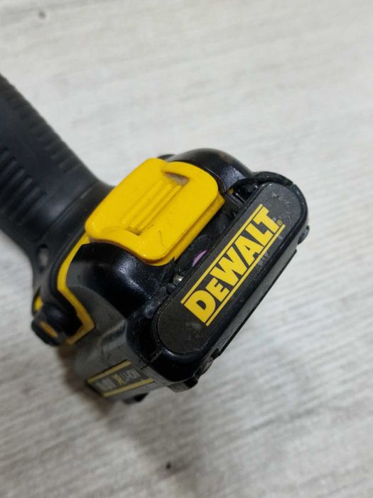 Акумулаторен ударен гайковерт DEWALT DCF815