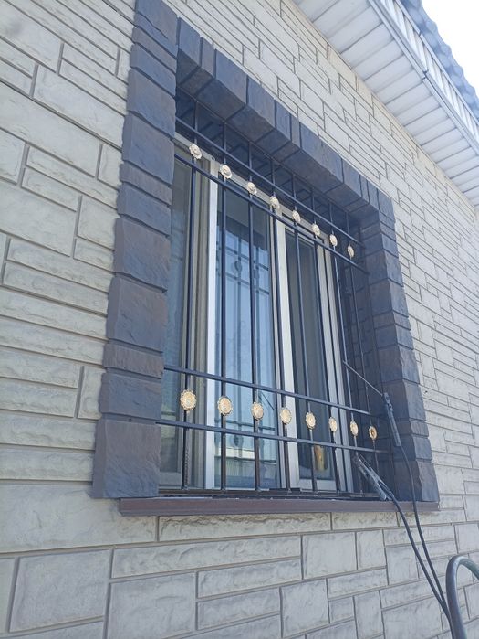 Решётки на окна металлические