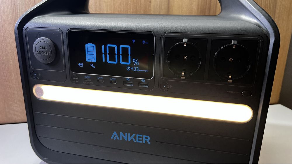 Преносима акумулаторна соларна стация Anker 555