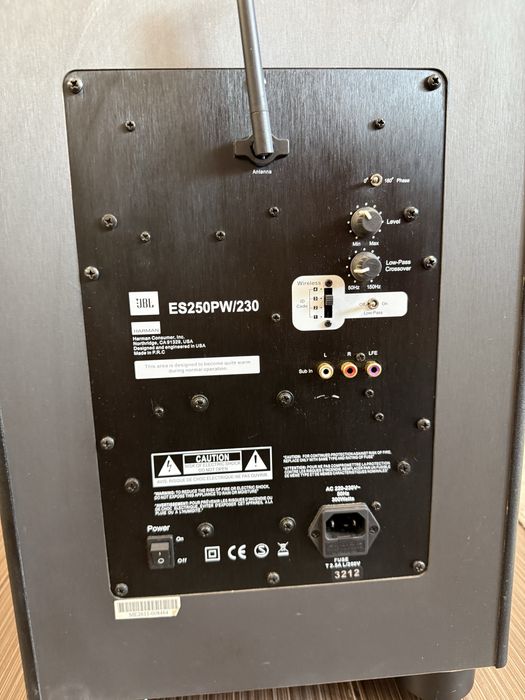 JBL ES250PW 12” Мощен Активен Subwoofer