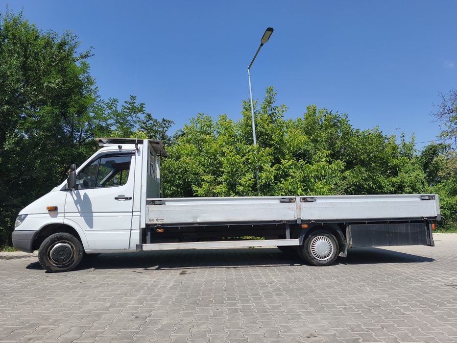 Mercedes Sprinter 416, 2004, 2.7 CDI, 158 CP, AC, webasto, detarată la 3500 kg, se conduce cu categoria B, ladă 5.2 m, impecabilă, import Olanda