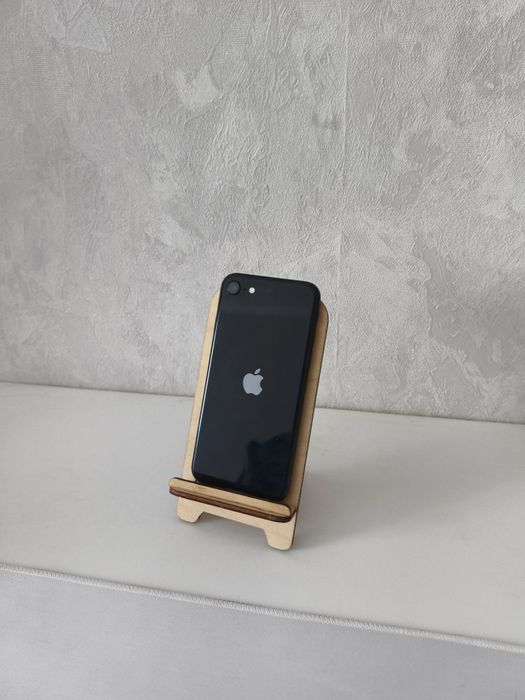 Продам iphone se 2022 полный комплект