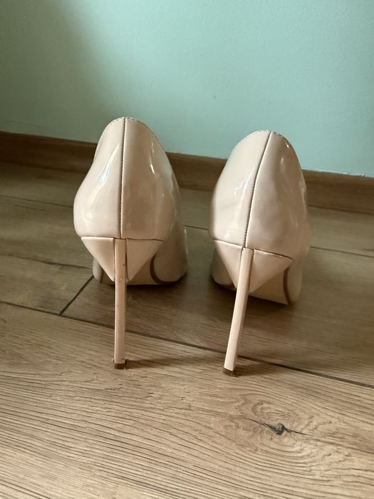 Официални дамски обувки