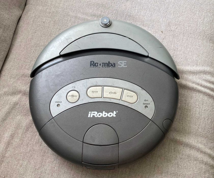 iRobot Roomba SE cu baterie - nu tine - fara incarcator