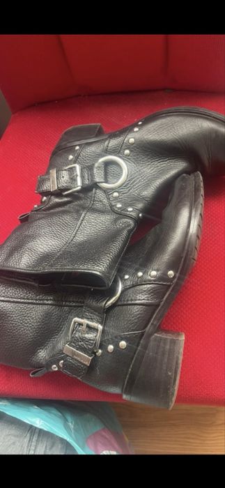 Cizme scurte din piele