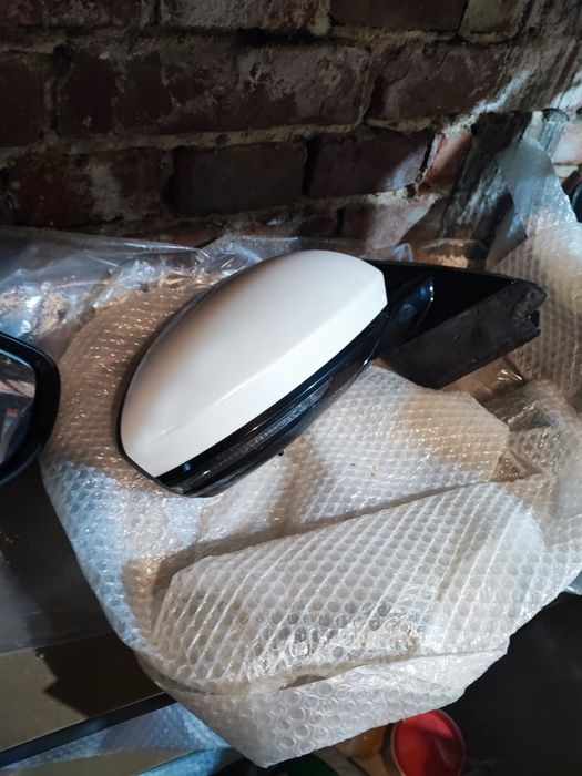 Vînd oglinda stînga si dreapta Renault Talisman  2018