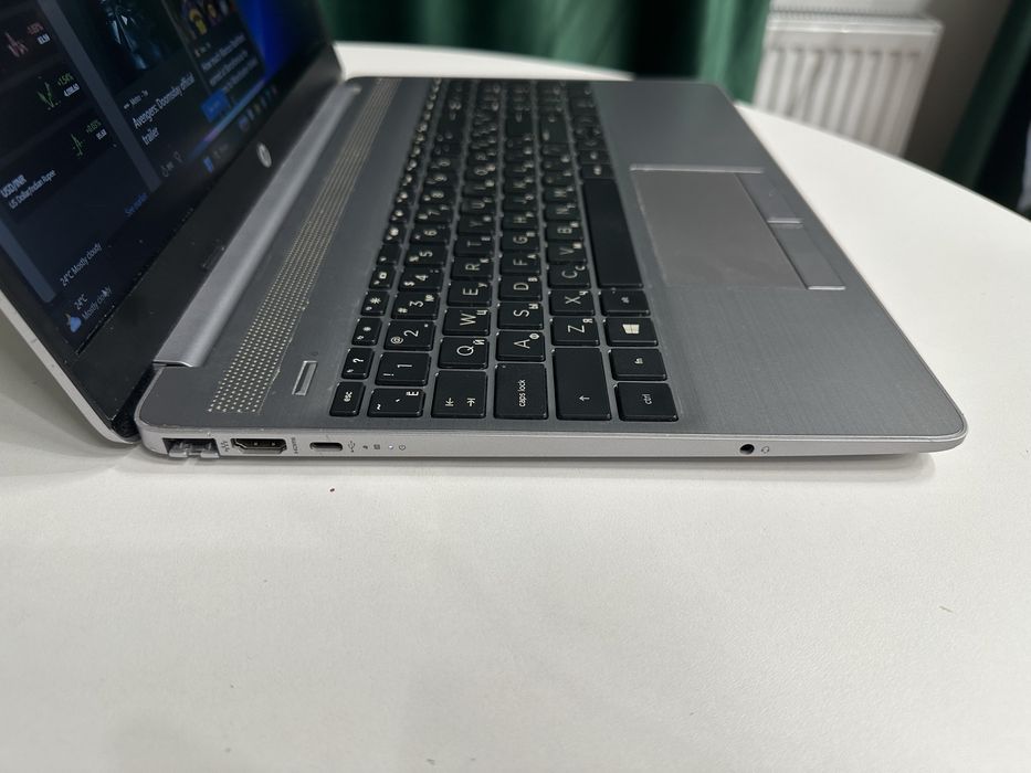 HP 250 G8 core 3-11gen