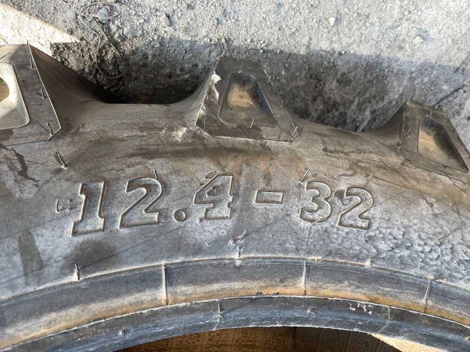 12.4-32 BKT cu 8pr Livrare rapida Cauciucuri noi agricole