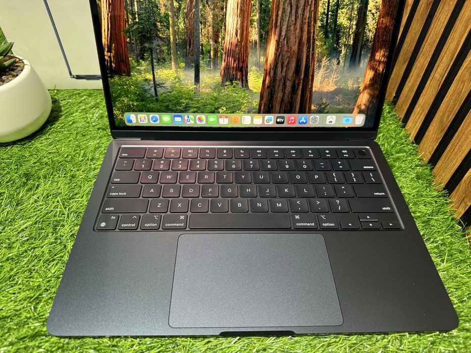 MacBook Air 13 (2024) Apple M3/8GB/SSD512GB/Цикл 88