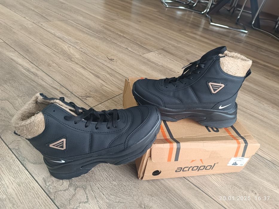 Дамски топли боти