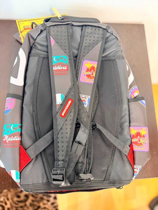 Ghiozdan Sprayground alb negru