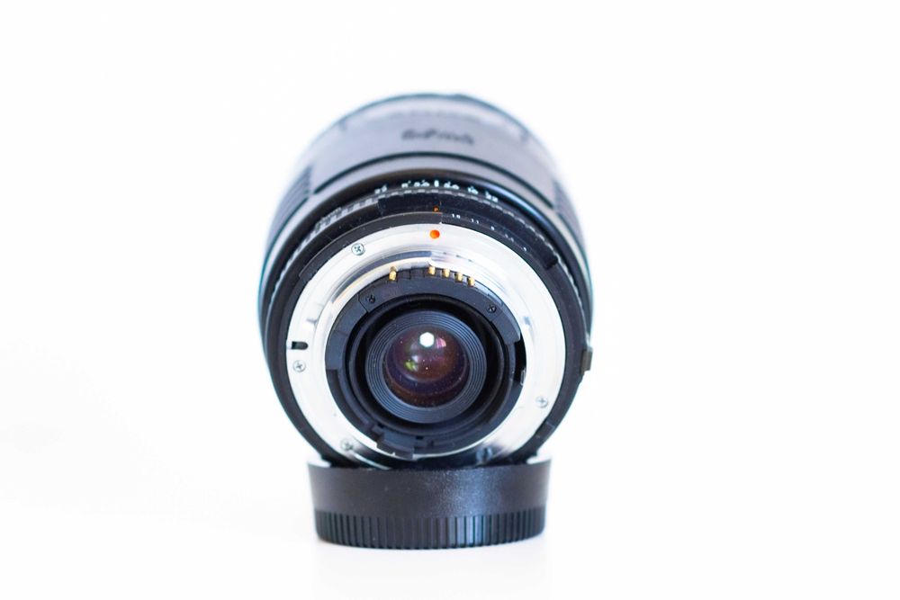 Obiectiv Sigma 70 - 210 D pentru Nikon FX