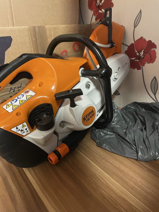 Se vine drujba  pentru taiat fier , beton , piatra marca STIHL  TS 410, noua