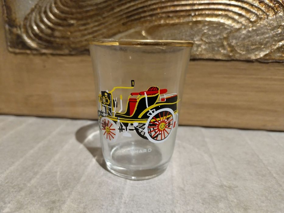 Старинна стъклена чаша с картинка от Англия