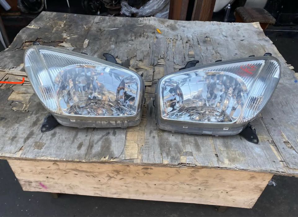 Продам фары/фонари рав4