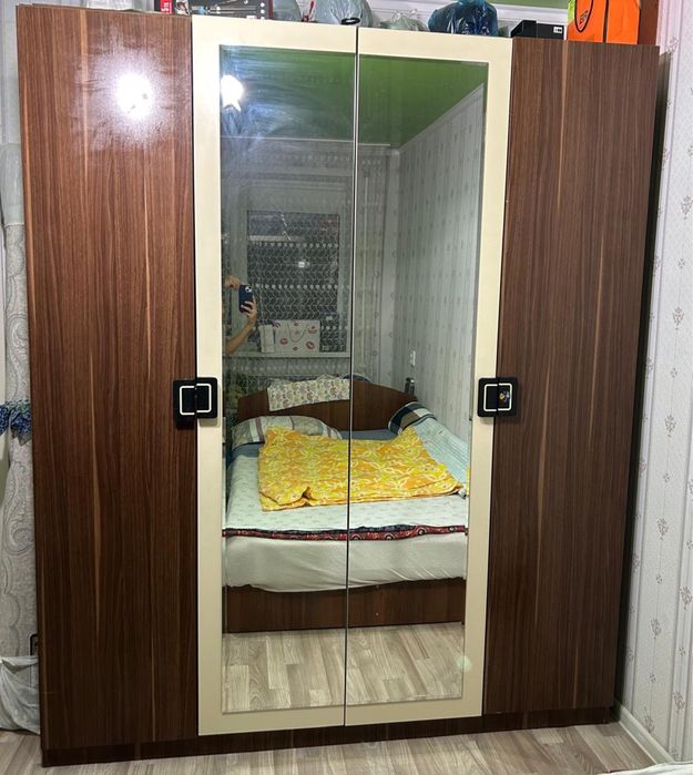 Шифонер с зеркалами