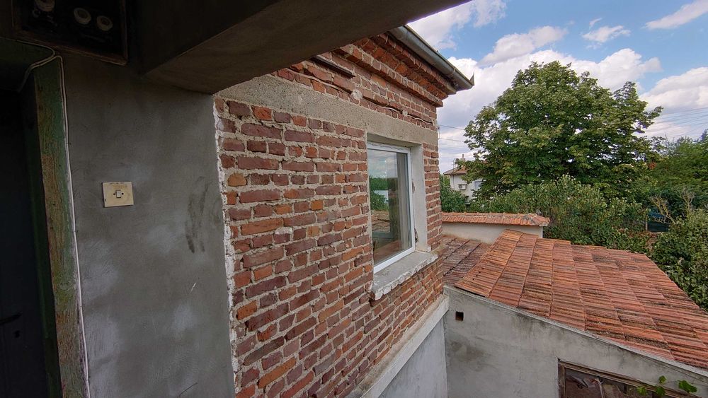 Двуетажна къща в село Сламино