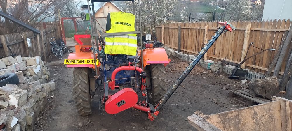 Vând tractor fiat 250 4×4