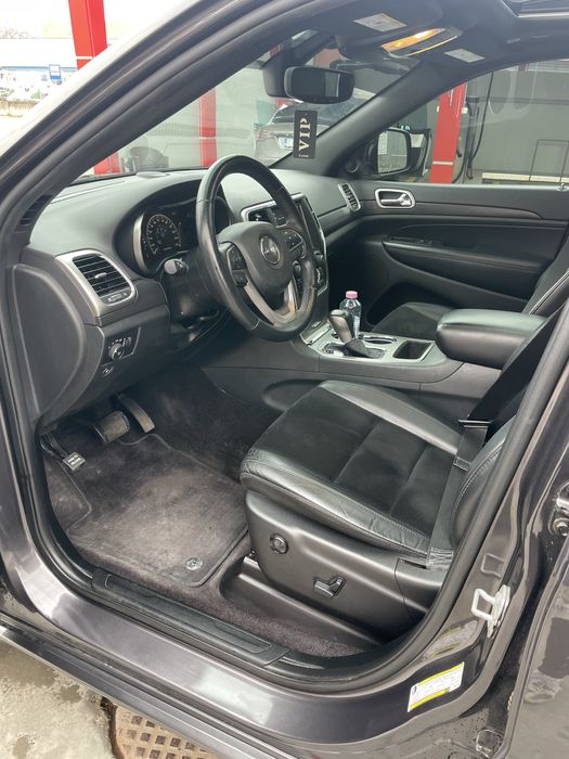 Jeep Grand Cherokee Altitude 4x4
