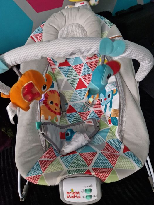 Шезлонг с музика и вибрация Bright Starts Toucan Tango