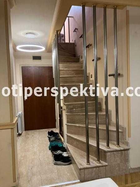 реф.16405 Мезонет на три нива, готов за нанасяне-Съдийски!