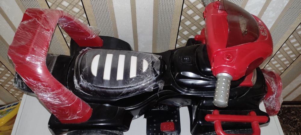 Болалар машинами сотилади