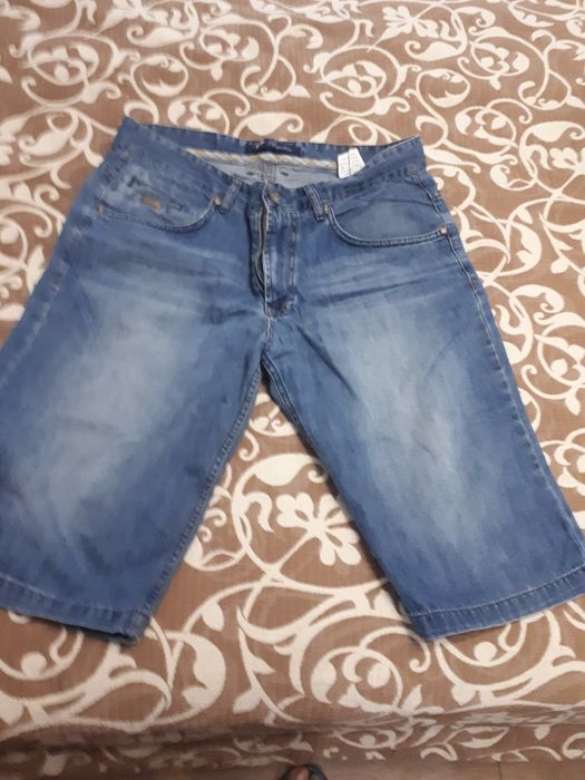 Продам мужские шорты б/у в отличном состоянии