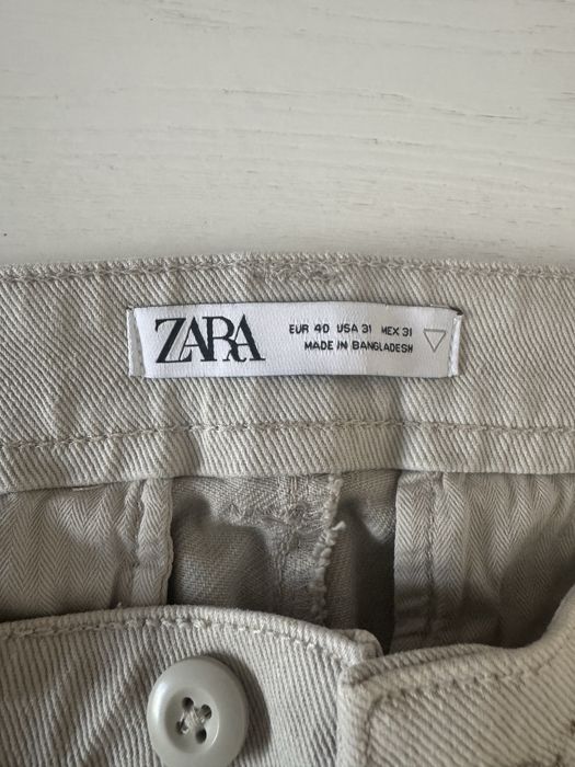 Pantaloni blugi Zara