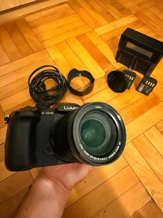 Panasonic GH5 cu obiectiv 12-60 f2.8-4