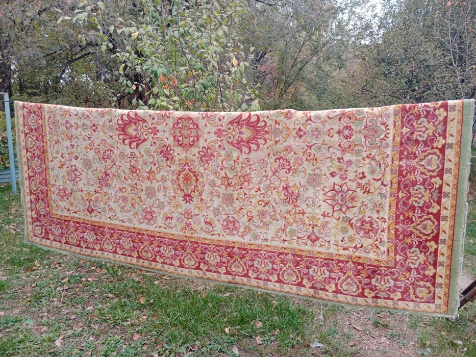 Продам ковры в хорошем состоянии