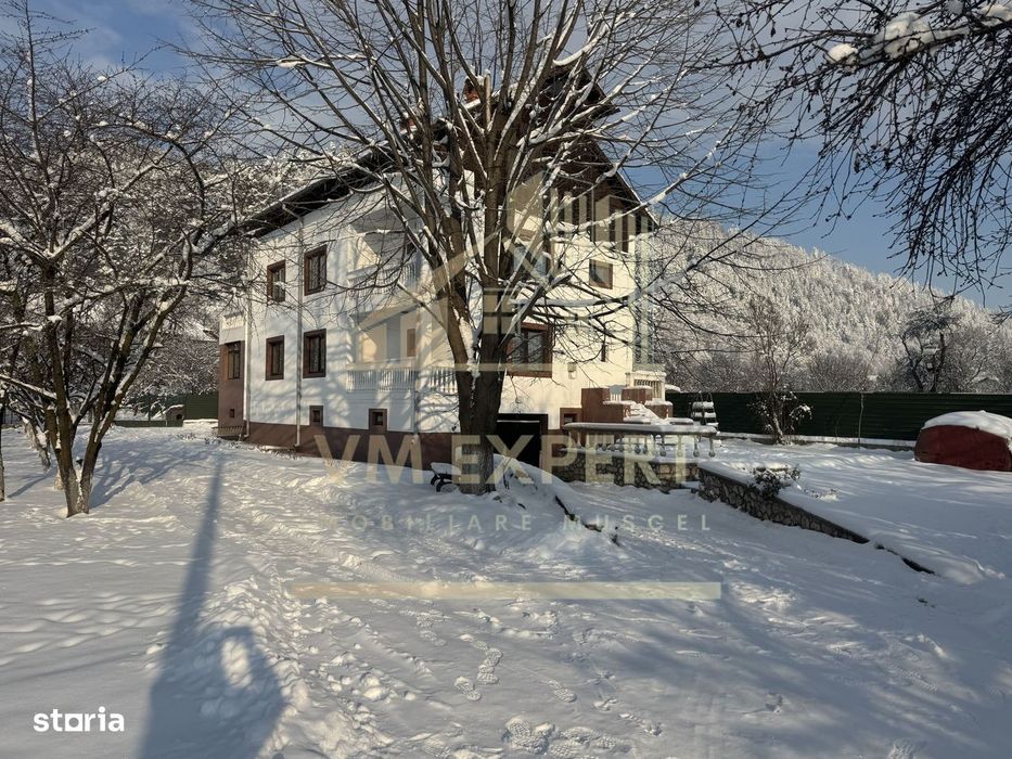 Vila S+P+E-306 Mp, Teren 2078 Mp, Campulung