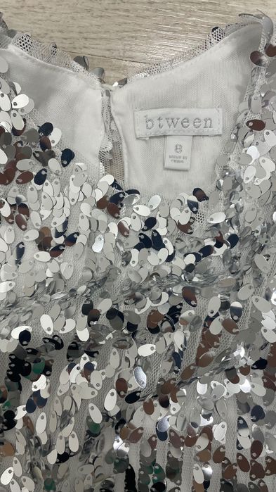 Платье с пайетками детское