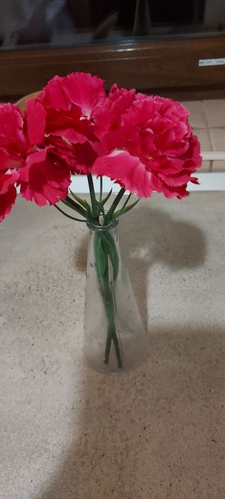 Vază ornamentală cu flori Ikea