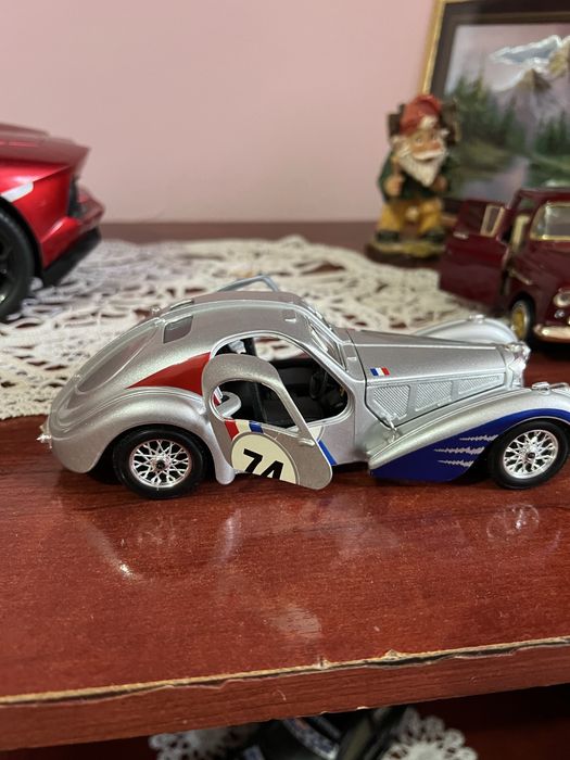 Vind macheta Bugatti