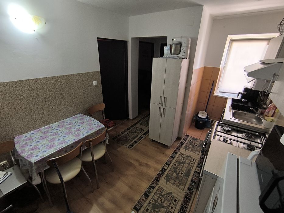 Începand cu 01.09 - Închiriez apartament in Blaj, str. Eroilor