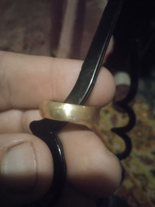 Продаю медно латуневое обручальное кольцо.