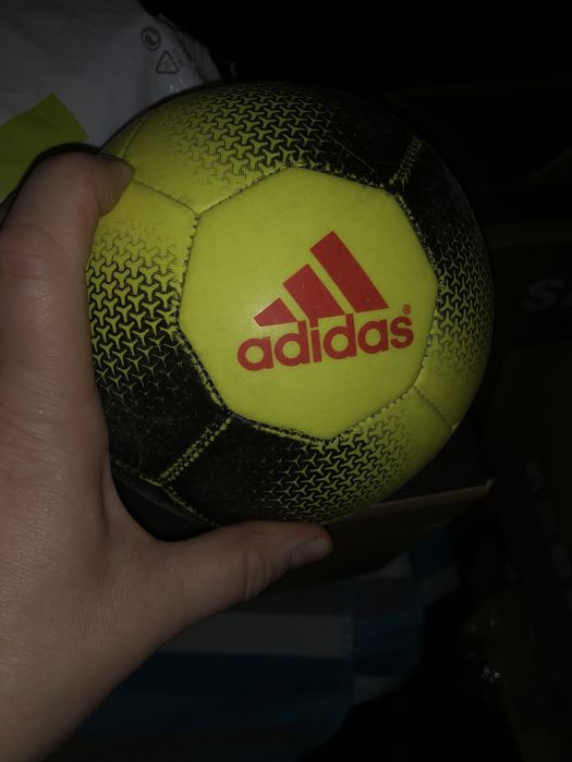 Minge handbal Adidas, piele, ca noua, marimea 1