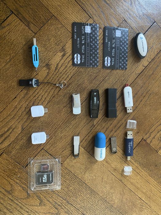USB флашка/конектор/четец карти