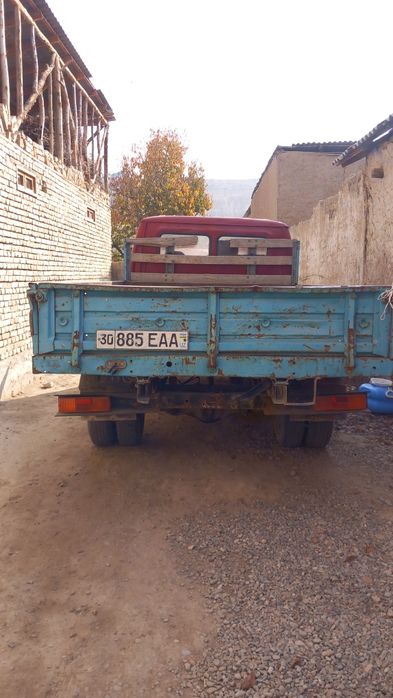 Gazel zavodskoy holatda