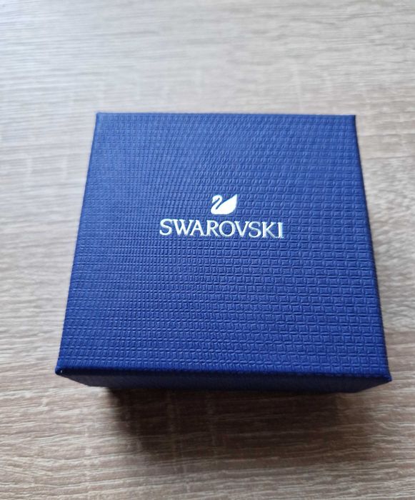 Колие Swarovski ново