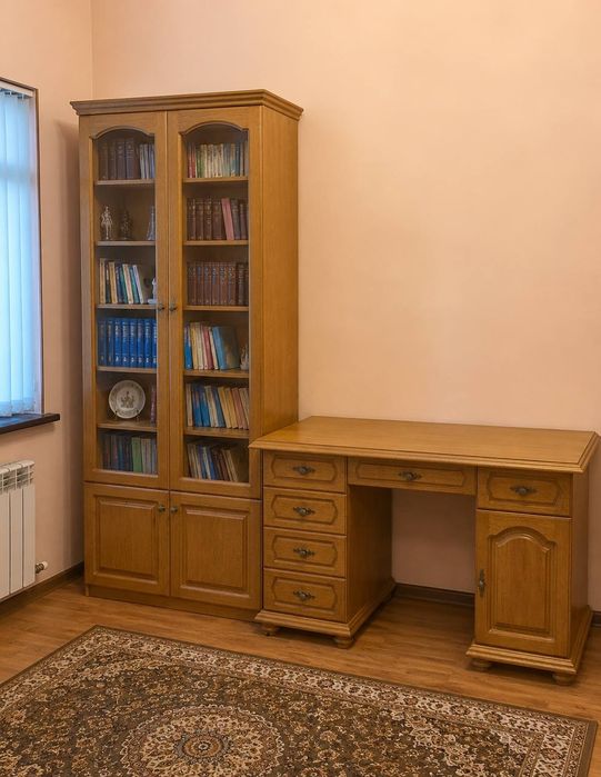 Беларуськая мебель. Письменный стол.