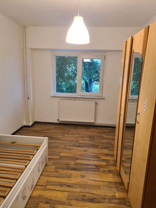 PROPRIETAR – Vând Apartament Spațios 3 Camere (82,74 mp) – Str. Mărășești, Bacău