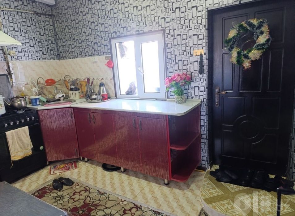 Продаю дом 1 азотчик изюми 4 сотык