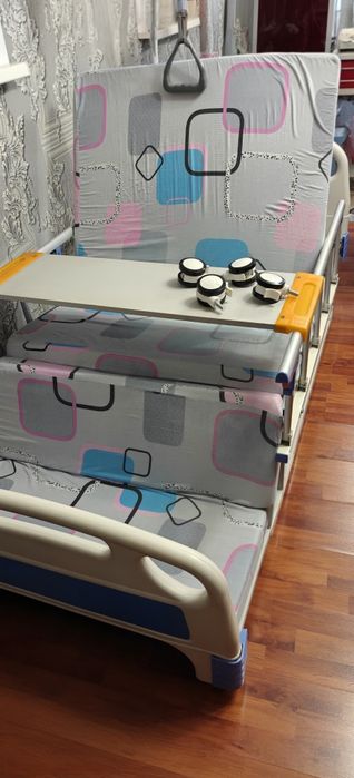 Медицинская кровать