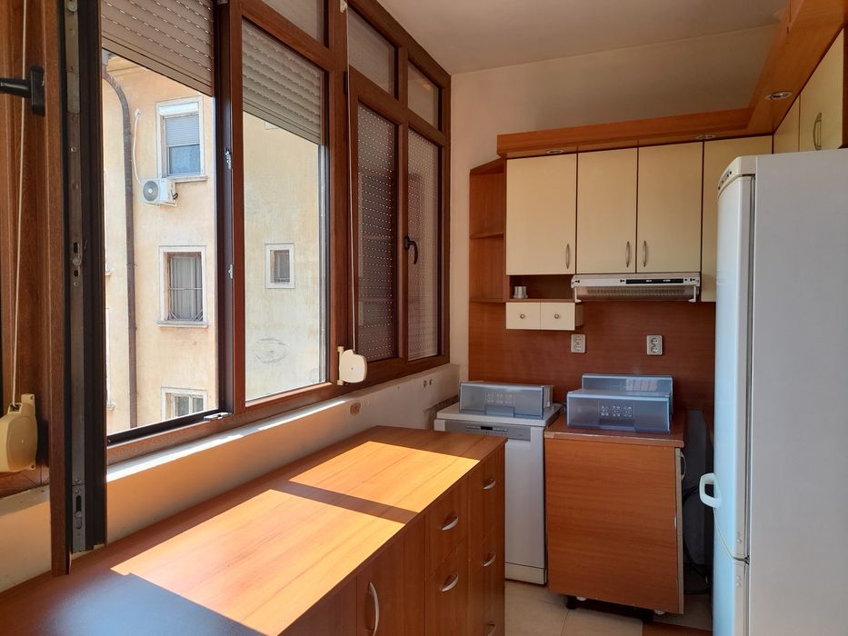 Продава се Двустаен апартамент в Пловдив, Кючук Париж - 48 кв.м за 2396 €/кв.м - Снимка #3