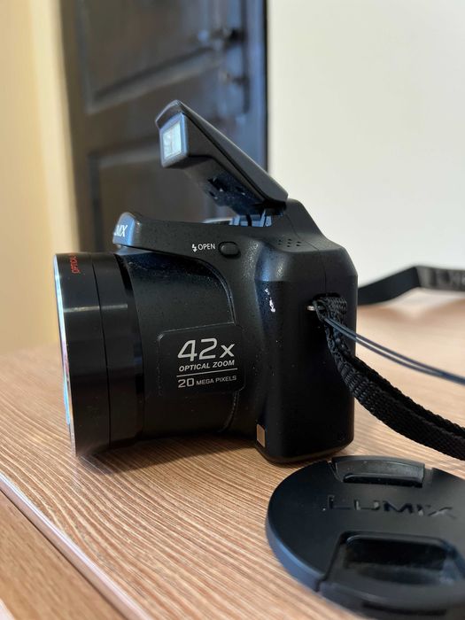 Фотоапарат Panasonic 20Mp(+ Подаръци )