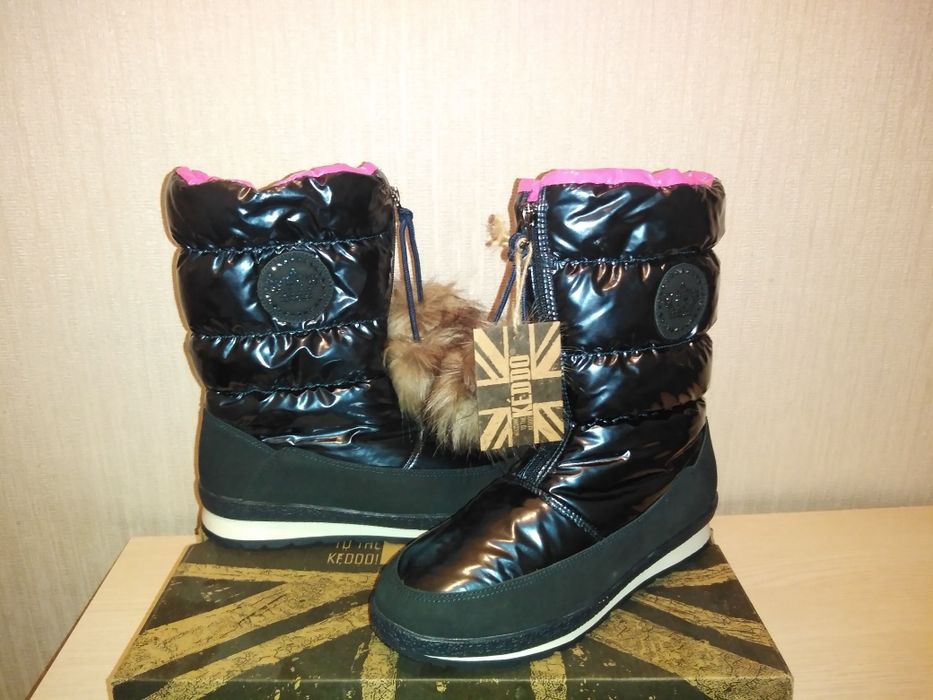 Продам новую обувь.