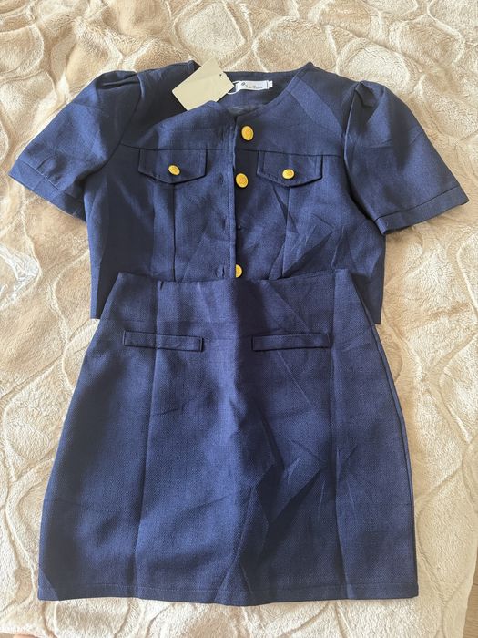 Продам костюм женский