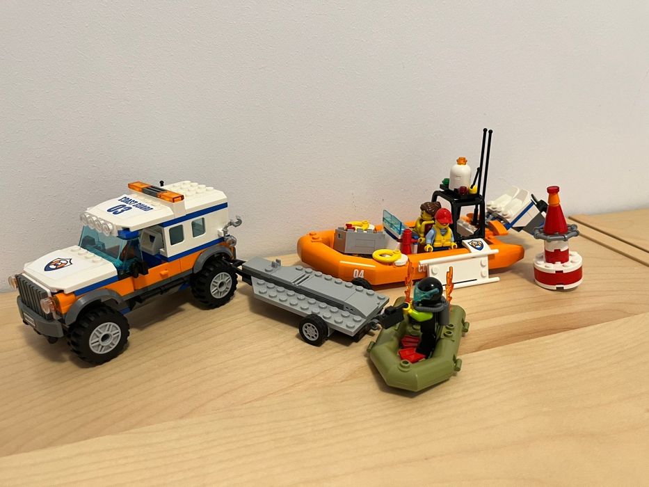 Lego City Unitatea de intervenție 4 x 4