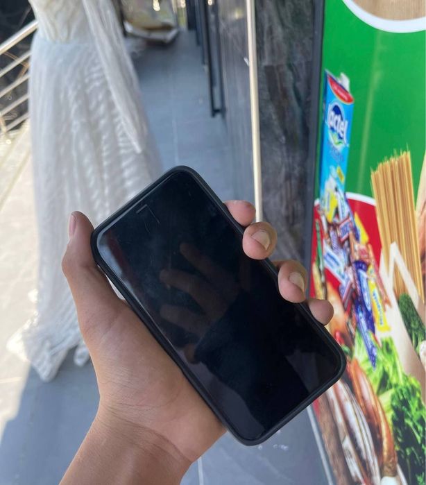 iPhone 11 хорошее состояние